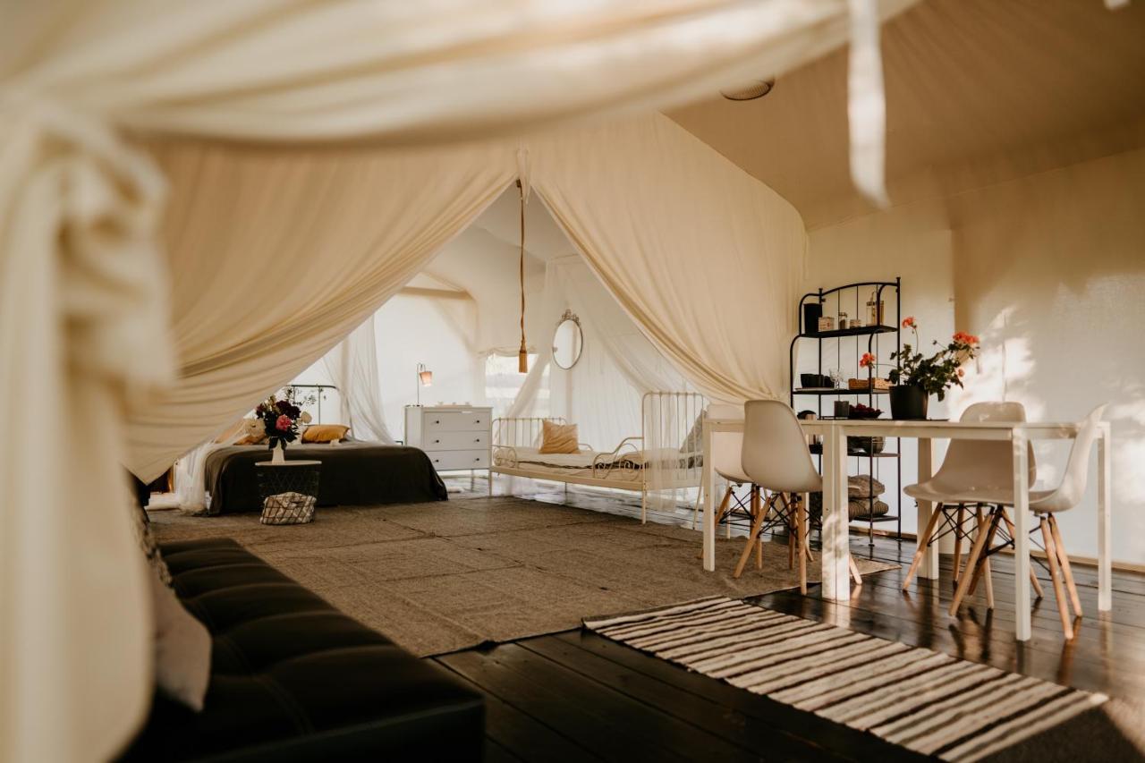 Dundurini Hotel Talsi Kültér fotó
