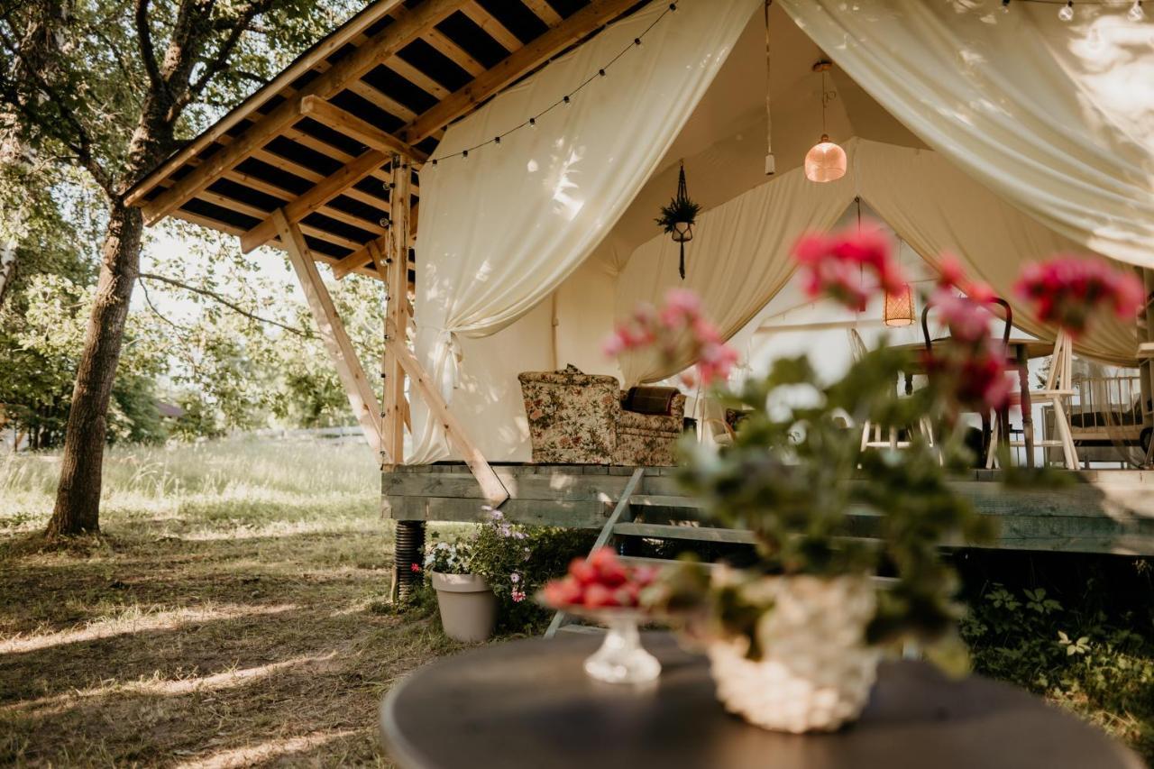 Dundurini Hotel Talsi Kültér fotó